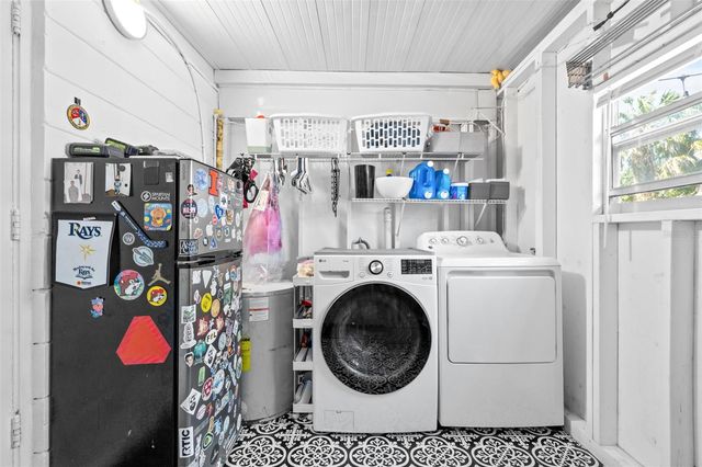 315 W LAMBRIGHT STREET, Tampa, FL 33604