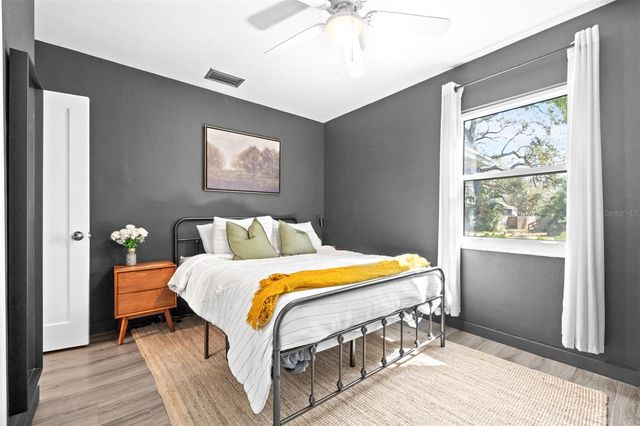 315 W LAMBRIGHT STREET, Tampa, FL 33604