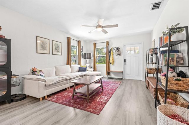 315 W LAMBRIGHT STREET, Tampa, FL 33604