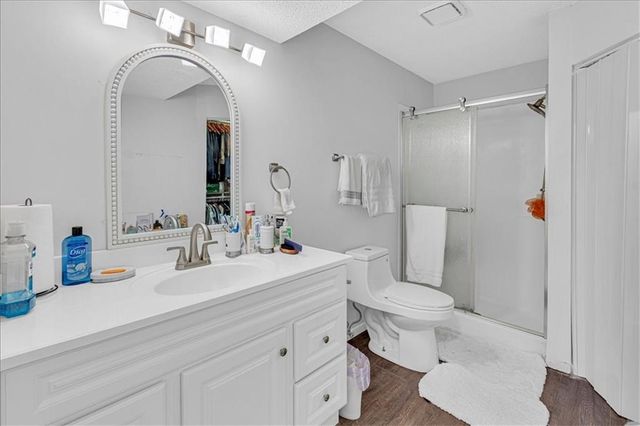 220 Debra Street, Lansing, KS 66043