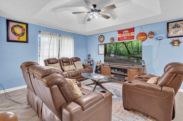 220 Debra Street, Lansing, KS 66043