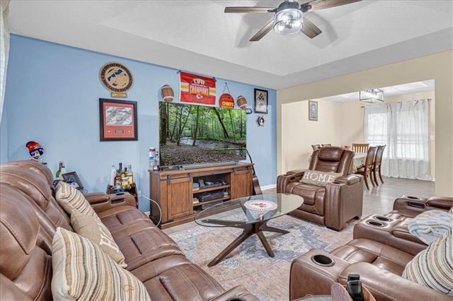 220 Debra Street, Lansing, KS 66043