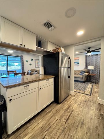 2722 49TH AVENUE W 2722, Bradenton, FL 34207