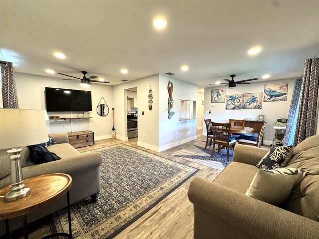 2722 49TH AVENUE W 2722, Bradenton, FL 34207