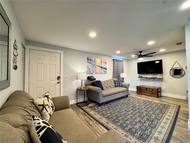 2722 49TH AVENUE W 2722, Bradenton, FL 34207