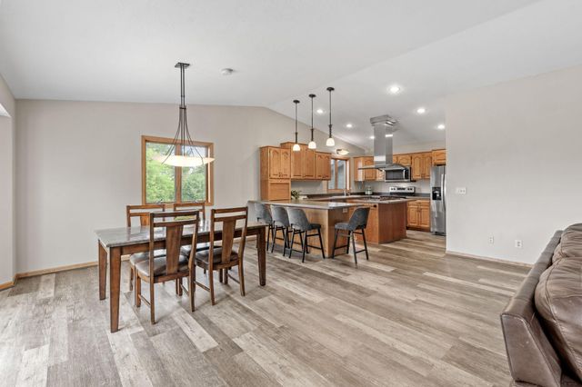 804 Grant Avenue, Hudson, WI 54016