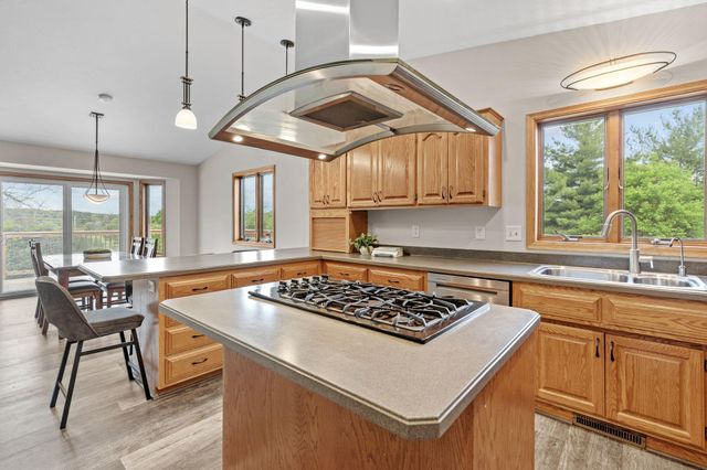 804 Grant Avenue, Hudson, WI 54016