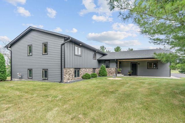 804 Grant Avenue, Hudson, WI 54016