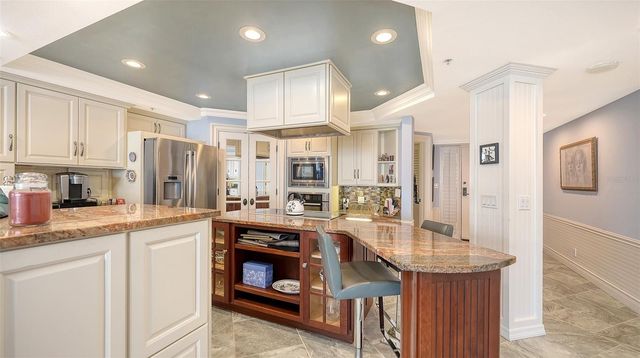 2110 HARBOURSIDE DRIVE 536, Longboat Key, FL 34228