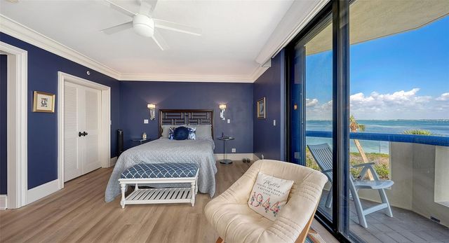 2110 HARBOURSIDE DRIVE 536, Longboat Key, FL 34228