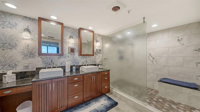 2110 HARBOURSIDE DRIVE 536, Longboat Key, FL 34228