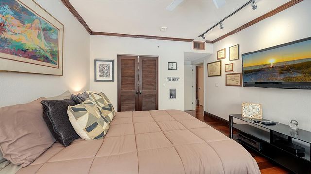 2110 HARBOURSIDE DRIVE 536, Longboat Key, FL 34228