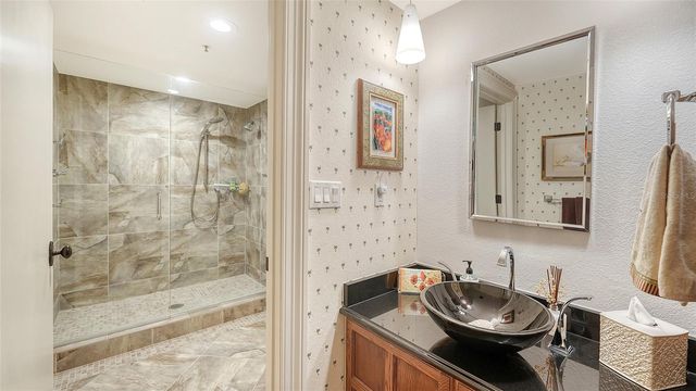 2110 HARBOURSIDE DRIVE 536, Longboat Key, FL 34228
