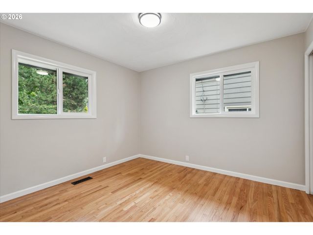 64 Nw FLORENCE Ave, Gresham, OR 97030