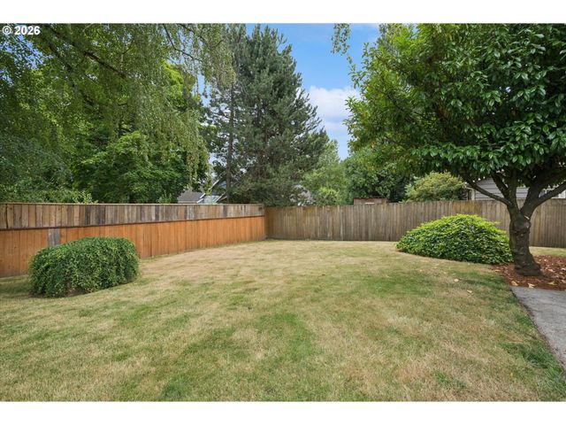64 Nw FLORENCE Ave, Gresham, OR 97030