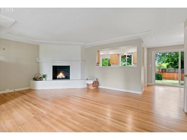 64 Nw FLORENCE Ave, Gresham, OR 97030