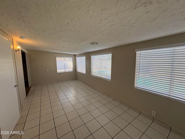 5256 W CHOLLA Street, Glendale, AZ 85304