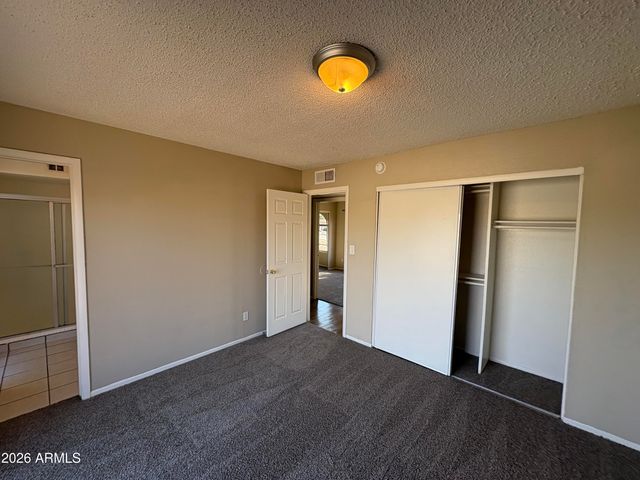 5256 W CHOLLA Street, Glendale, AZ 85304