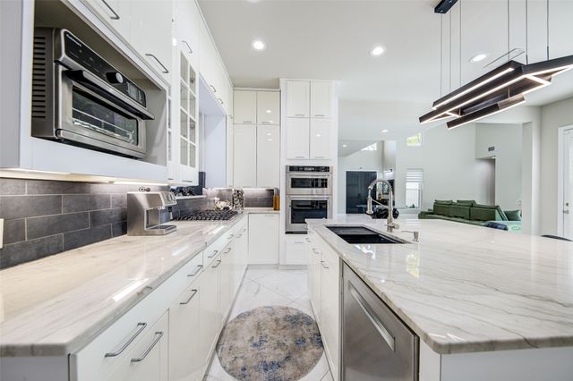 6604 Myrtle Beach Drive, Plano, TX 75093