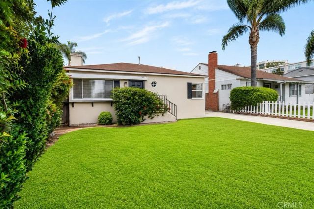 15224 La Maida, Sherman Oaks, CA 91403