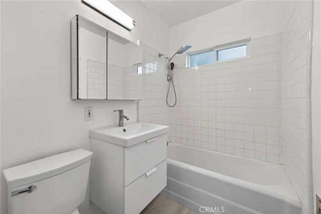 15224 La Maida, Sherman Oaks, CA 91403