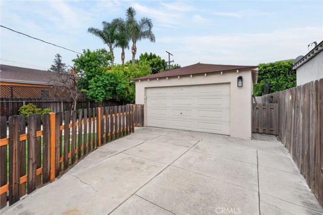 15224 La Maida, Sherman Oaks, CA 91403