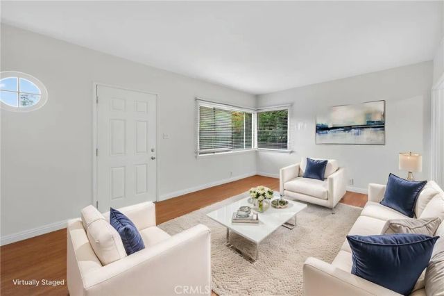 15224 La Maida, Sherman Oaks, CA 91403