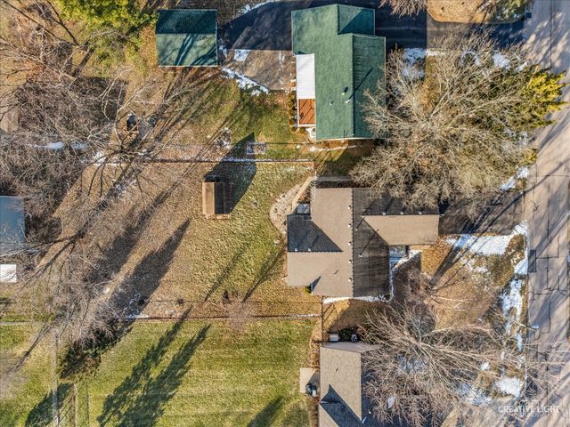 1652 Hilda Drive, Lake Holiday, IL 60548