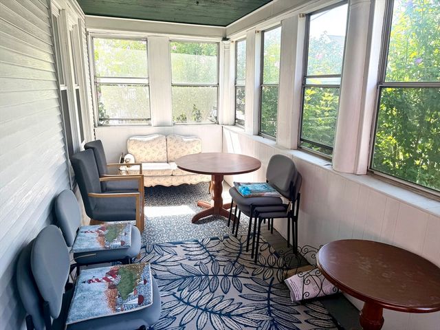 87 Hamburg, Springfield, MA 01107