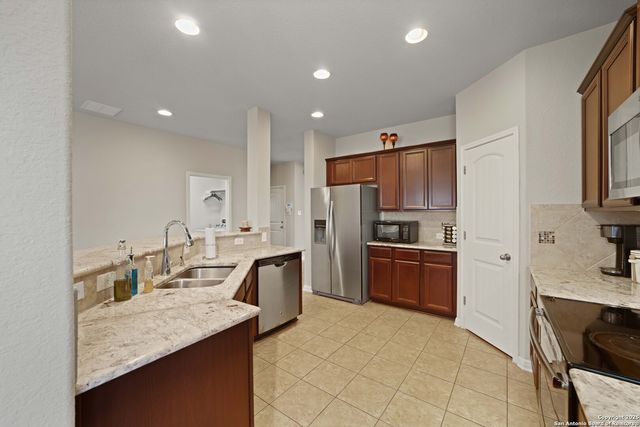 232 Albarella, Cibolo, TX 78108