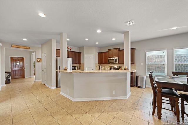 232 Albarella, Cibolo, TX 78108