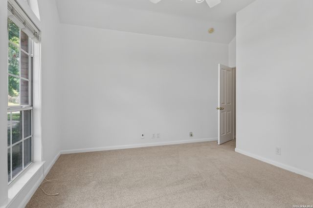 12 Twinpost, San Antonio, TX 78254