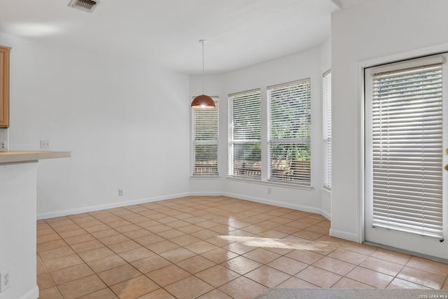 12 Twinpost, San Antonio, TX 78254