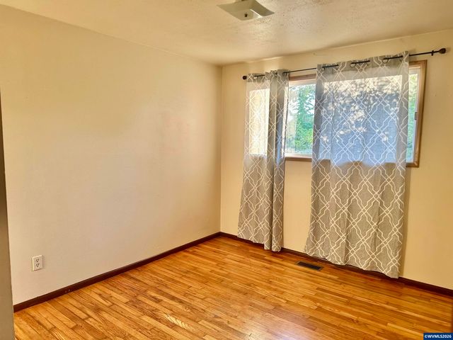 2205 NW Garryanna St, Corvallis, OR 97330