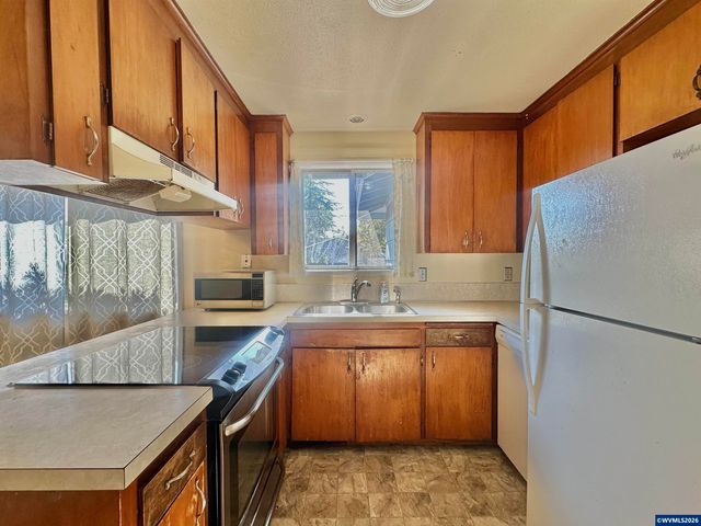 2205 NW Garryanna St, Corvallis, OR 97330