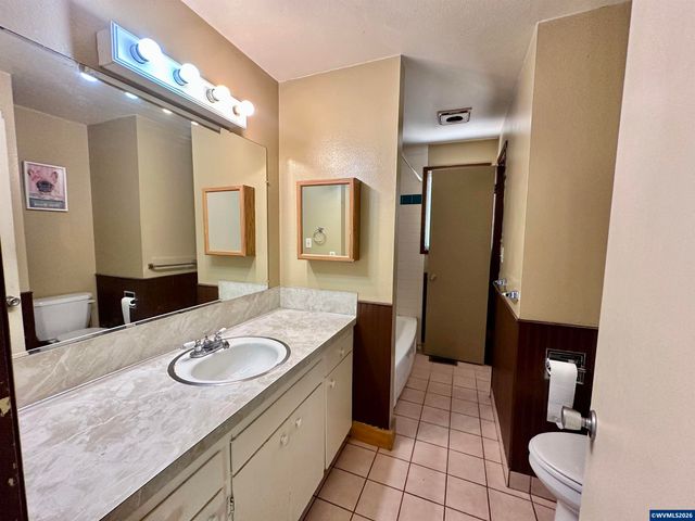 2205 NW Garryanna St, Corvallis, OR 97330