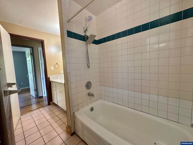 2205 NW Garryanna St, Corvallis, OR 97330