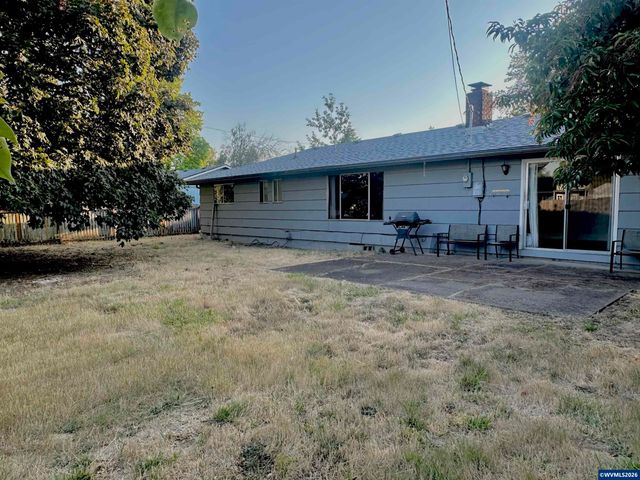 2205 NW Garryanna St, Corvallis, OR 97330