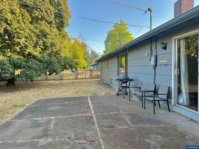 2205 NW Garryanna St, Corvallis, OR 97330
