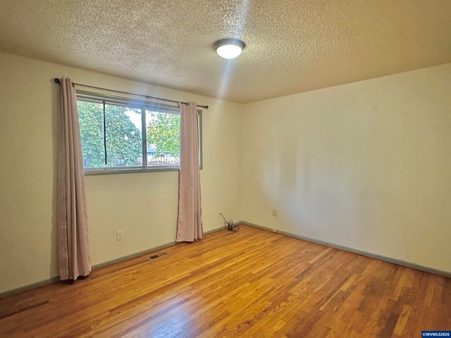 2205 NW Garryanna St, Corvallis, OR 97330