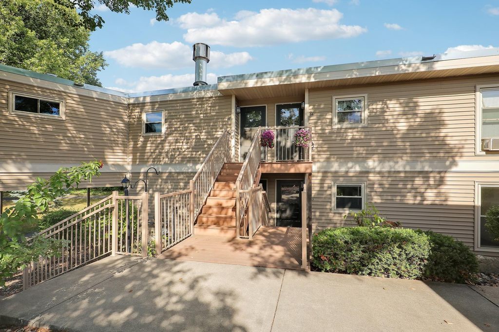 110263 Village Road, Chaska, MN 55318 — exterior