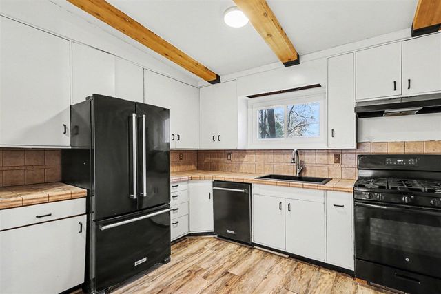 9343 S Westnedge Avenue, Portage, MI 49002