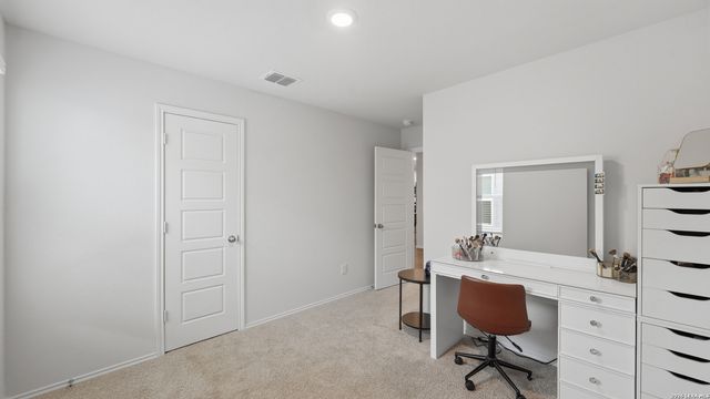 433 DEBORAH DR, New Braunfels, TX 78130