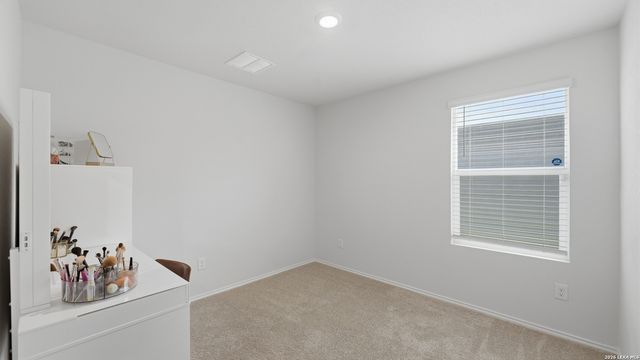 433 DEBORAH DR, New Braunfels, TX 78130