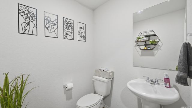 433 DEBORAH DR, New Braunfels, TX 78130