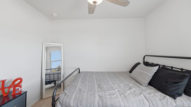 433 DEBORAH DR, New Braunfels, TX 78130