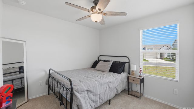 433 DEBORAH DR, New Braunfels, TX 78130