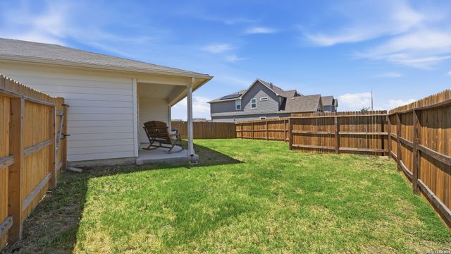 433 DEBORAH DR, New Braunfels, TX 78130