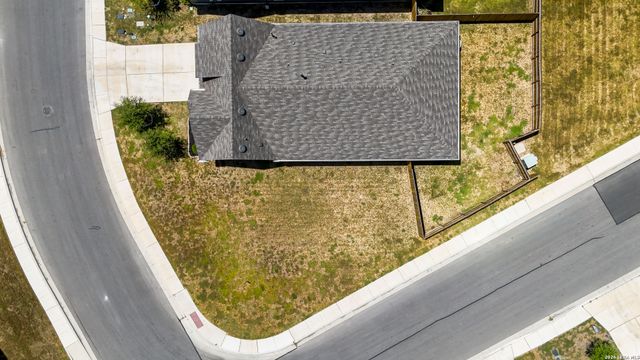 433 DEBORAH DR, New Braunfels, TX 78130