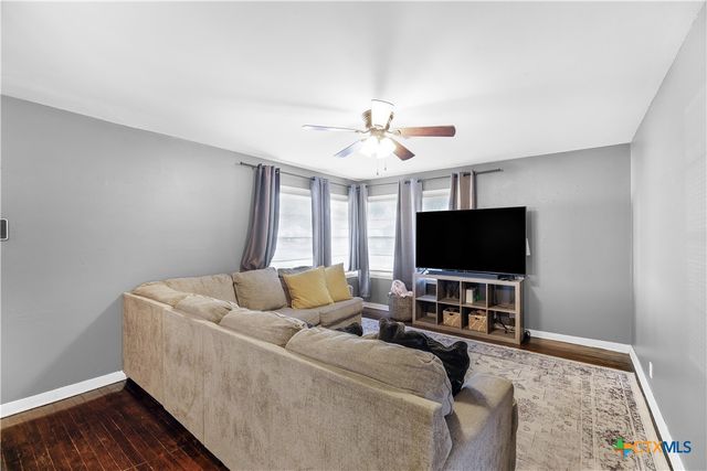 4805 Lilac Lane, Victoria, TX 77904